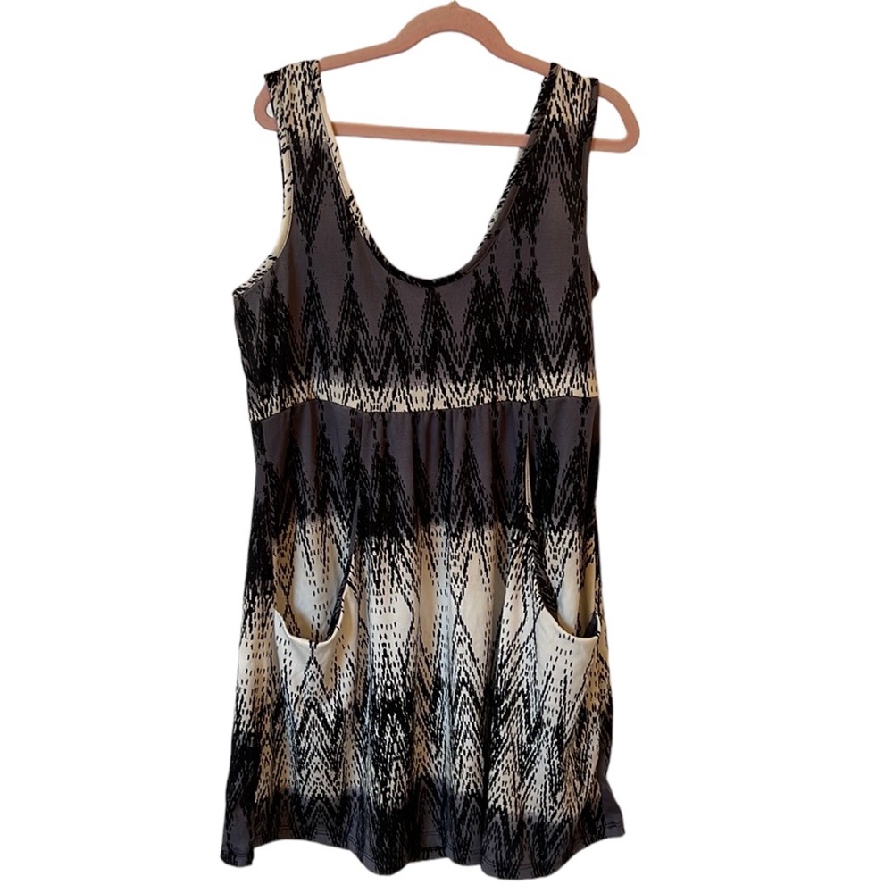 J. Valdi empire waist, baby doll swimsuit cover-up with pockets size small
